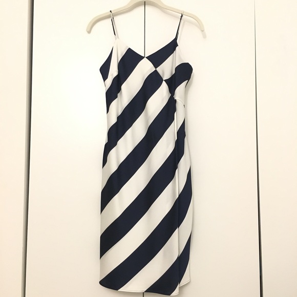 Banana Republic asymmetrical white/navy slip dress - Picture 2 of 7